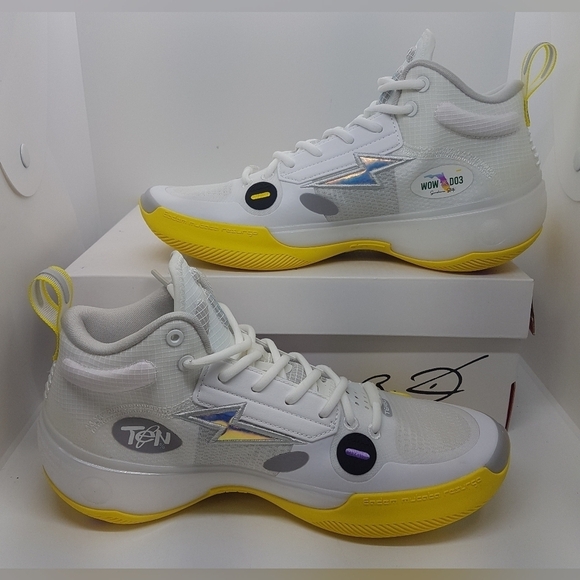 NWB Dwade Sunshine State ProfessionalBasketball Shoes Sz 7.5